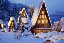 开云,官网：小男孩用可乐水瓶钓鱼，结果收获满满.